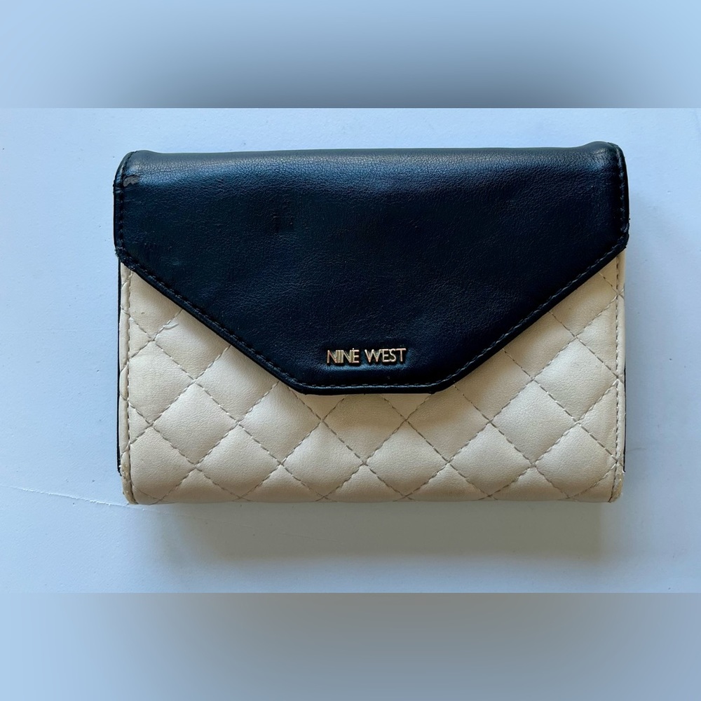 Nine West wallet